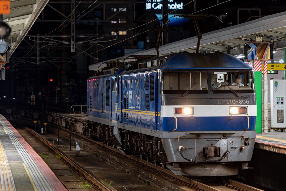 MGT_1011's tweet photo. 2026.10.11  5085レ
EF210-305(吹)・ムドEF510-508(富山) https://t.co/qCSNJxHtcJ