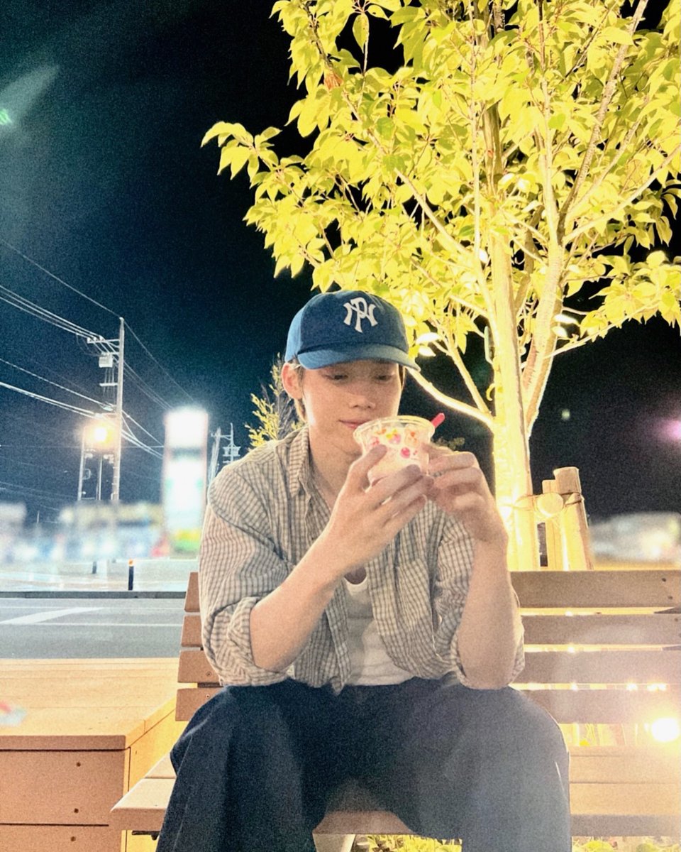 minisize_maaa's tweet photo. 片思いでカフェデートして、付き合って夜散歩して、結婚して休日ランチして、結婚5周年は旅館でお誕生日ってことですね。

♪ BGM ♪
115万キロのフィルム/Official髭男dism

#木村柾哉 #INI https://t.co/VS2bnICNWP