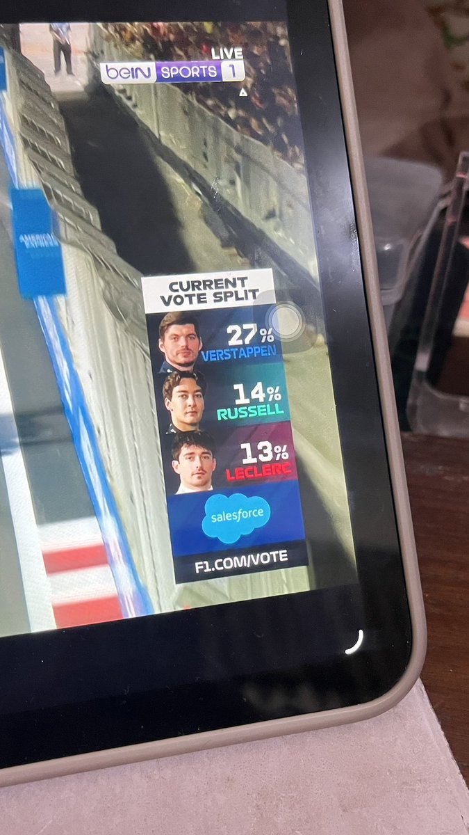 ftourth's tweet photo. Kan ku tuliskan sebuah cerita cinta segitiga https://t.co/qg8Mx8JiJ7