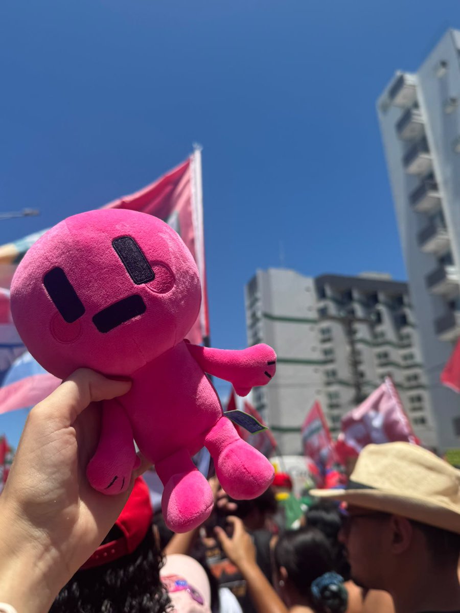 FelpsUpdate's tweet photo. OFF | Eles não sabem que sou Felps Updates. 

Bapinho em seu primeiro protesto ⭐️13⭐️ https://t.co/SsfwfNl9Tb