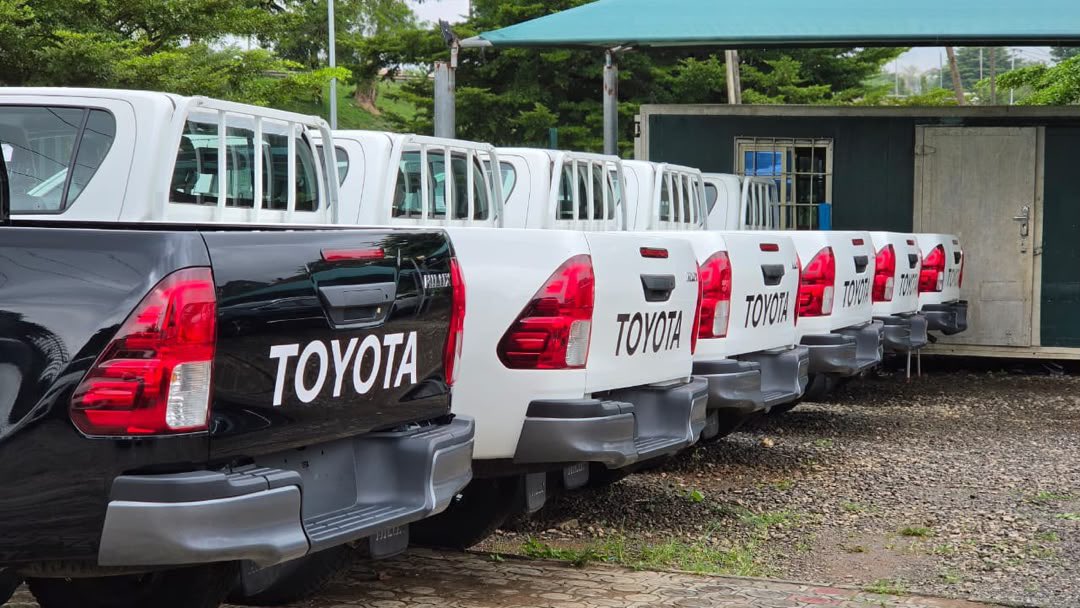 noksonautos's tweet photo. 2026 brand new Toyota Hilux, Automatic and manual transmission available, duty full paid, comes with 3 yrs warranty, ...N60m
NB Black; the is N62m https://t.co/6Aj28OqFxD