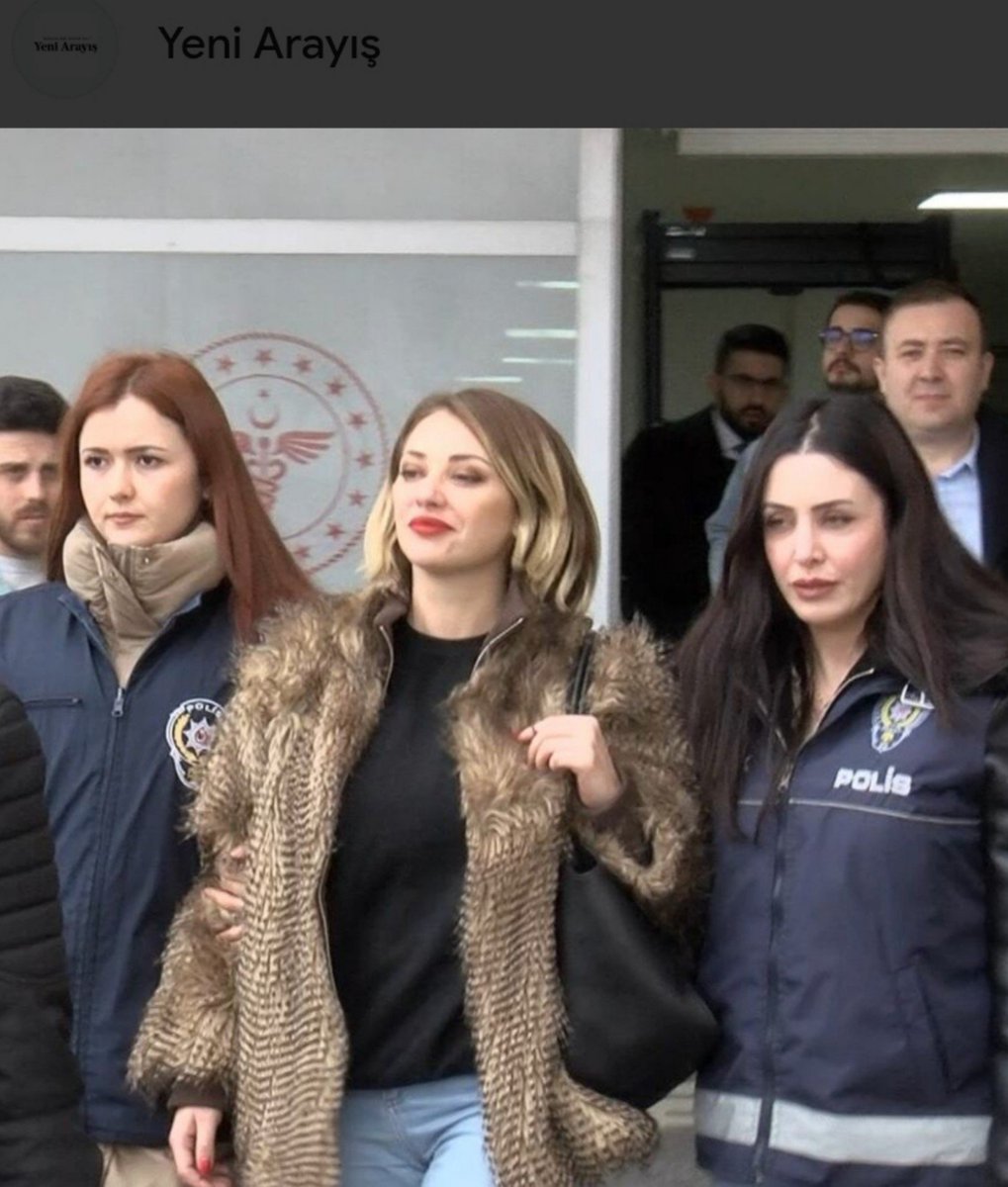 aysemerveciftci's tweet photo. Şeriata tıslarsan / Şeriatı anlatırsan.. https://t.co/OtlGc8tqvH