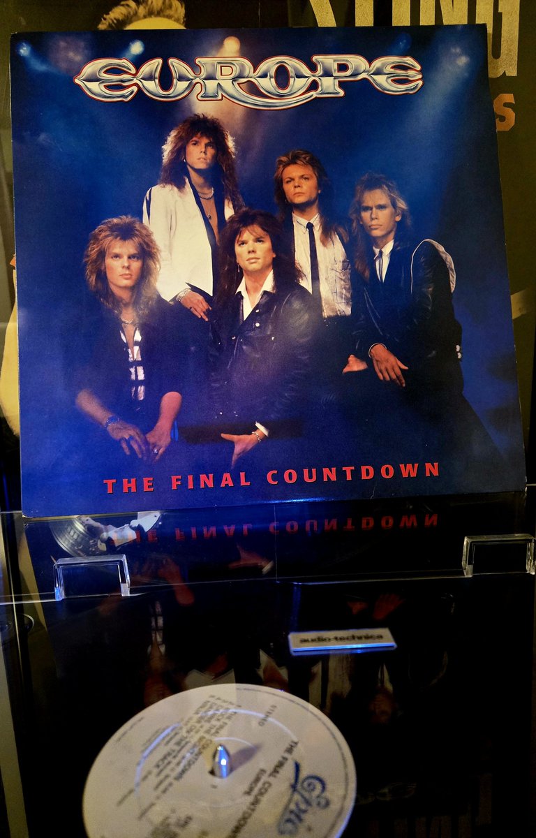 sarah1107jp's tweet photo. 連休2日目の夜お疲れ様です😊
今夜は #Europe #TheFinalCountdown
よく見かけるジャケットではなくメンバーが正面を向いた構成は珍しいのかな?北欧🇸🇪出身のバンドはハードだけどメロディアスで大好きです🥳
#Searecord
金星へ旅立つ宇宙飛行士を歌った曲🚀
FinalCountDown
https://t.co/fkXLRJWcXm https://t.co/NlquScIE1W