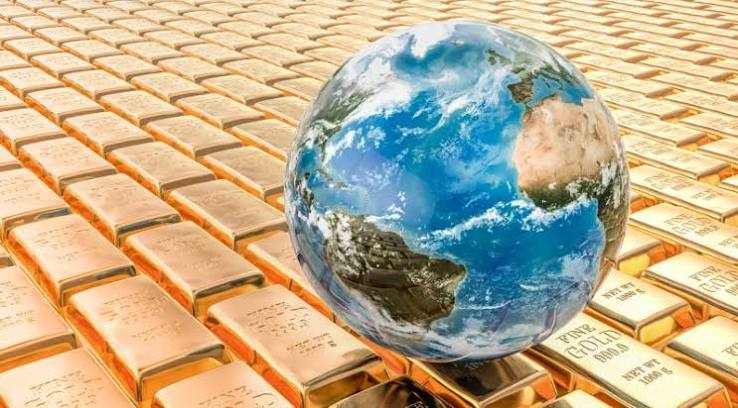 PiyasaAkis's tweet photo. 🌍 DÜNYANIN EN ZENGİN ÜLKESİ BELLİ OLDU!

💰 IMF’nin 2026 tahminlerine göre, satın alma gücü paritesine göre kişi başına düşen GSYH’de ilk sırada Lihtenştayn yer aldı.

🏆 İlk 5 ülke:

1️⃣ 🇱🇮 Lihtenştayn: 195.372 $
2️⃣ 🇸🇬 Singapur: 173.708 $
3️⃣ 🇮🇪 İrlanda: 159.129 $
4️⃣ 🇱🇺 Lüksemburg: 156.719 $
5️⃣ 🇲🇴 Makao: 140.423 $

🛢️ Petrol üretimiyle yükselen Guyana, ABD’yi geride bırakarak 11. sıraya yerleşti.

🇹🇷 Türkiye ise ilk 20 ülke arasında yer almadı.

📌 Not: Kişi başına GSYH, ortalama maaş veya vatandaşların cebindeki para anlamına gelmiyor; ülkelerin ekonomik üretimini ve satın alma gücünü karşılaştıran bir gösterge.