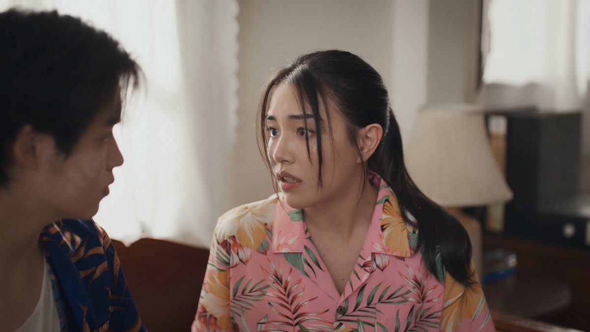 GMMTV's tweet photo. ตื่นขึ้นมาในบ้านหลังเก่า แถมพี่สาวยังแต่งตัวแปลก ๆ อีก มันเกิดอะไรขึ้น!?
#GoodBoySeriesEP1

@mickmetas @Jamiejuthapich_ https://t.co/OkVgz41laF