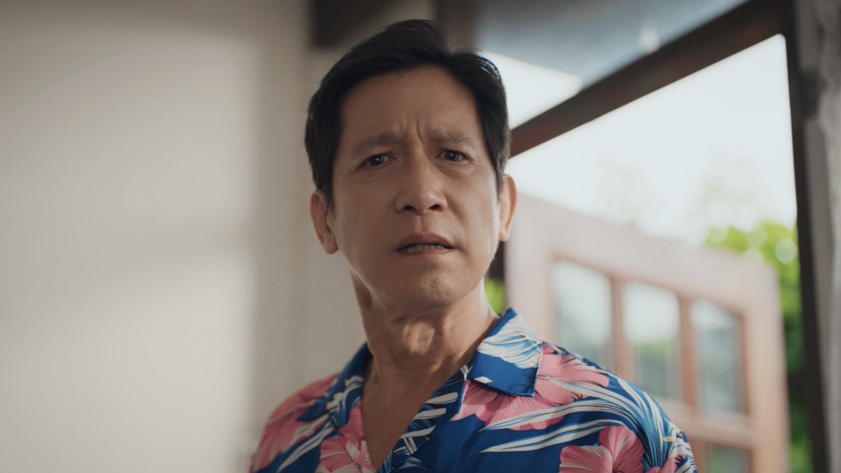 GMMTV's tweet photo. เรื่องราวที่ดีก็คือได้เจอพ่ออีกครั้ง 🥹
#GoodBoySeriesEP1

@mickmetas @Jamiejuthapich_ https://t.co/BWIBqF51El