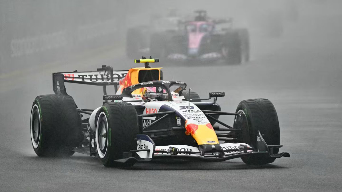 TheLawsonEra's tweet photo. Lawson in Singapore: 2025 v 2026🇸🇬 

2025 
- Crashed in Fp2
- Crashed again in Fp3
- Got knocked out in Q2
- P15 in Main Race

2026 
- P8 in Sprint Qualifying 
- P5 in Sprint Race 
- P9 in Qualifying 
- P7 in Main Race

Quite the contrast ⭐️ https://t.co/nX3Be9kqpI