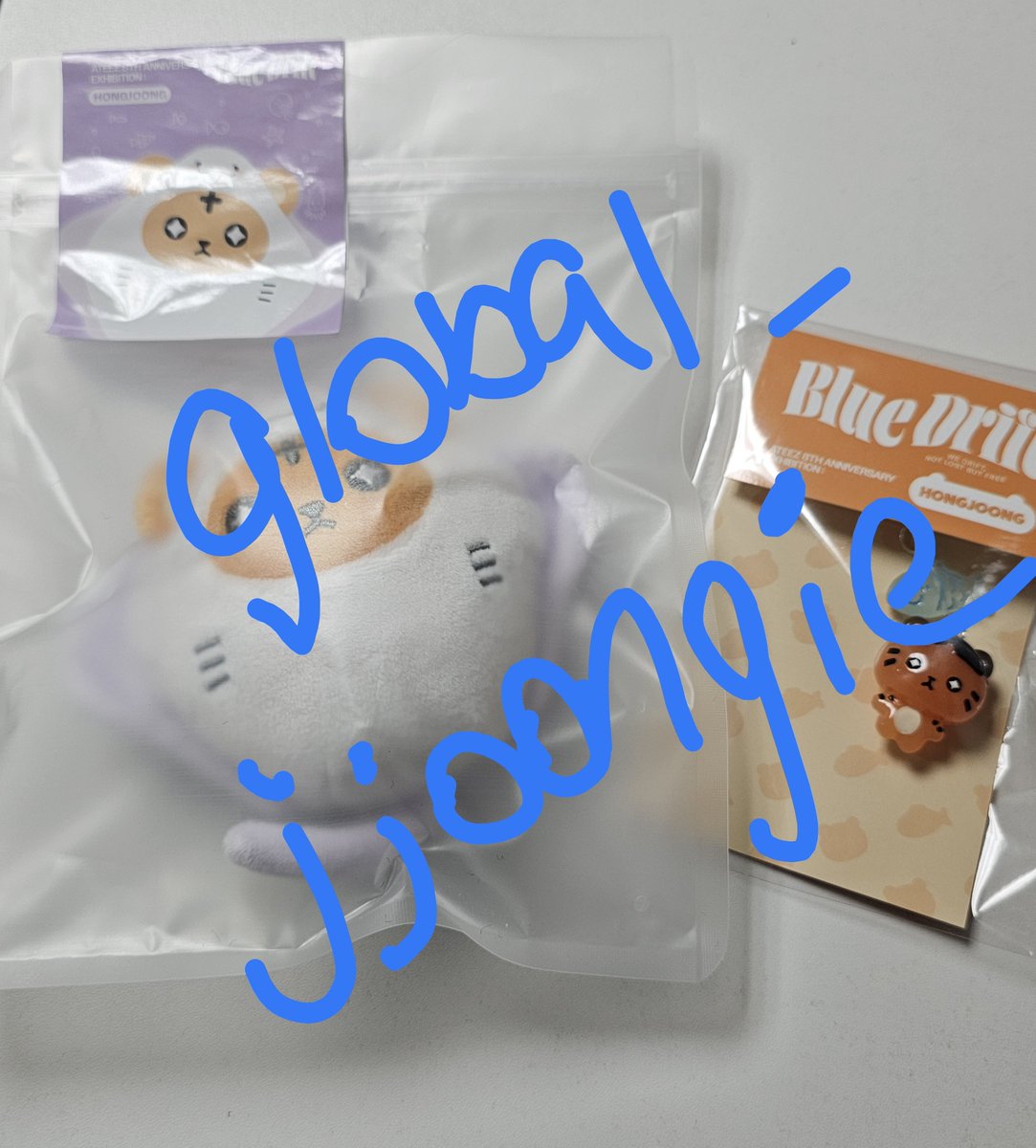 global_jjoongie's tweet photo. New giveaway announcement!!!! For Global 6k Registration! Winner will receive a Hongjoong Sea Plushie without a photocard and a lucky fish charm! Rules are simple!

1) Register for the 6k Run
2) comment below a screenshot with your Registration (identifying information can be blurred/cropped)
3) use the following hashtags #HONGJOONG6K #GLOBAL6K #G6K_KR 
4) follow Global 6k on Instagram 

https://t.co/fv6RFc14Bx

Good luck to everyone! Giveaway will end when registration closes on 10/16

#홍중 #HONGJOONG #ATEEZ #에이티즈