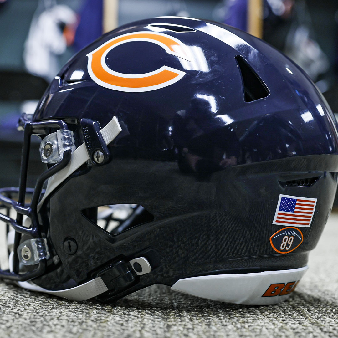 ChicagoBears's tweet photo. For 89 💙 https://t.co/0pynPgHoBb