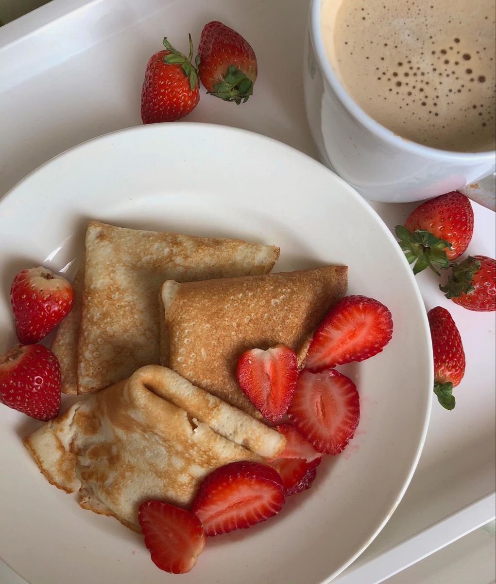 R0UGEFATALE's tweet photo. nothing will ever win me over more than some breakfast. hoping to have a lie in today. https://t.co/WPfP7GAOIR