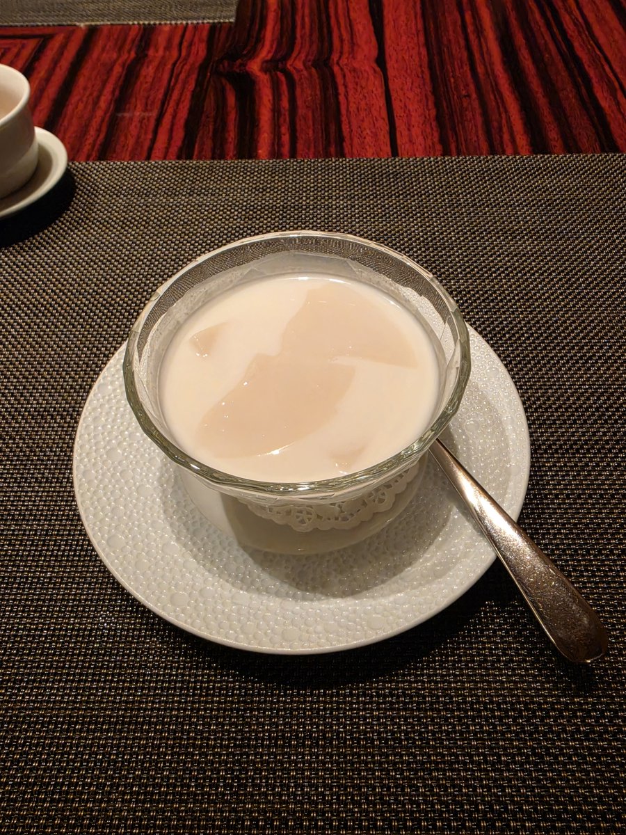a0385's tweet photo. 美味しい杏仁豆腐 https://t.co/mPRmkieCej
