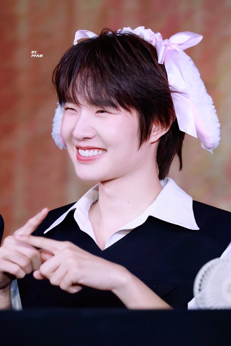 mynymild_'s tweet photo. เธอมีรอยยิ้มอันตราย ที่ได้มาจากกรรมพันธุ์

ได้มาจากกรรมพันธุ์จริงๆ ตาขีดยิ้มหวานได้คุณนายกระจ่างมาหมดเล้ยยย🥺🥺🥺 https://t.co/Cn2aHlFL4v
