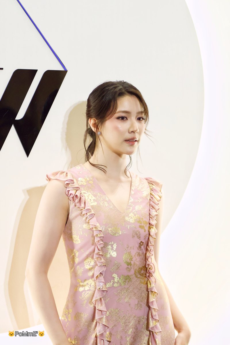 PommeC_C's tweet photo. น้องจินนี่วันนี้มาในลุคสวยหวานละมุนมากคับ 😻🤍🫠✨🦙
GINNY BIFW26 SIAM PARAGON
#SiamParagonBIFW2026xGinny https://t.co/tDUIhilgPj