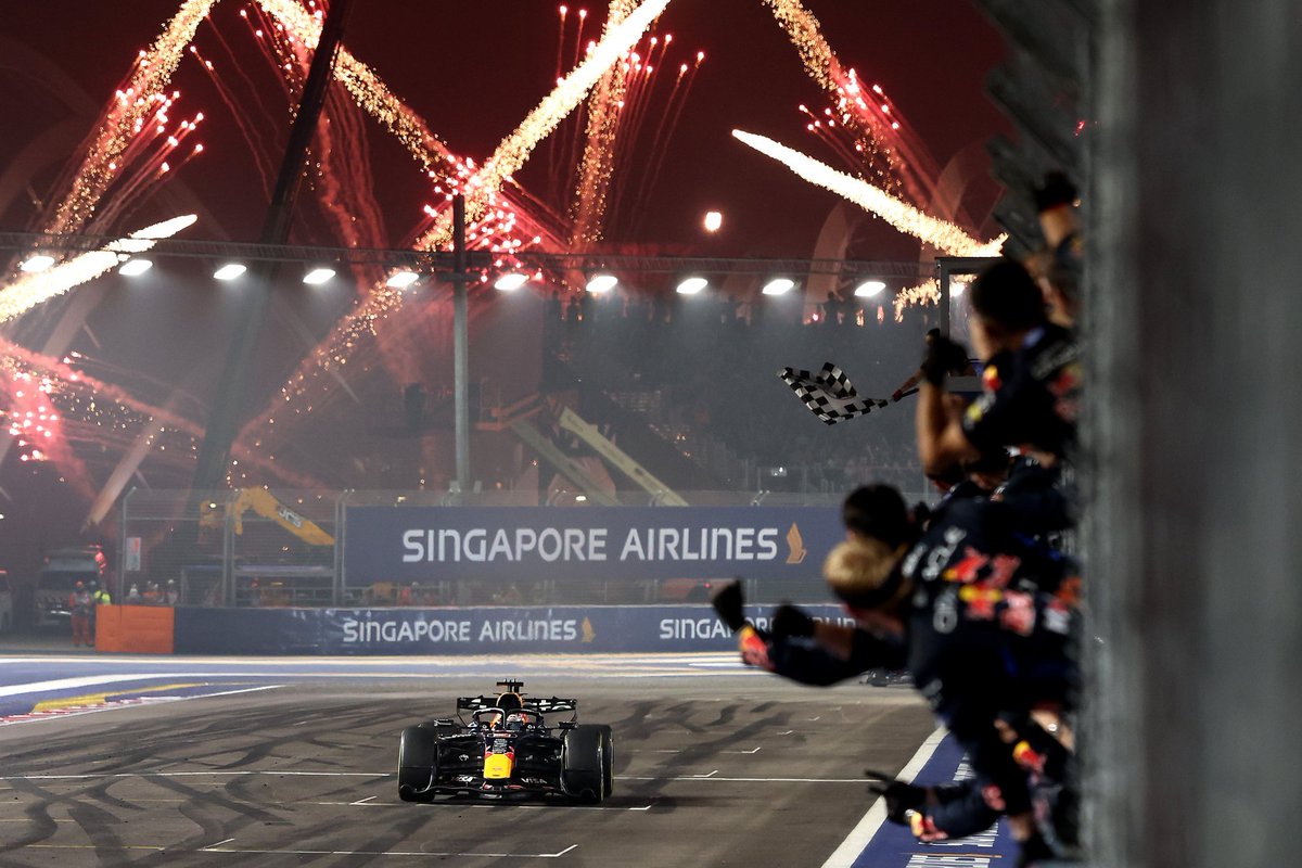 Aperta's tweet photo. I'm printing this and framing it.

My laptop also just got a new wallpaper. https://t.co/z6TQ27f5os