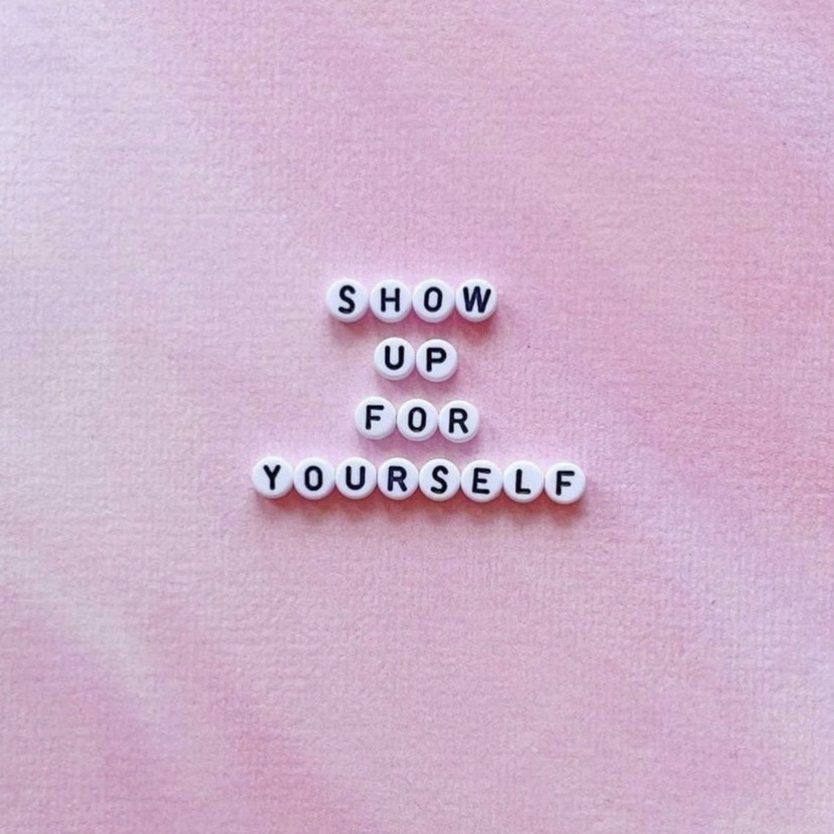 TheShowUpClub's tweet photo. Good morning ☀️ 

#gymtwt #fitnesstwt #motivation https://t.co/cFlVHIV8cW