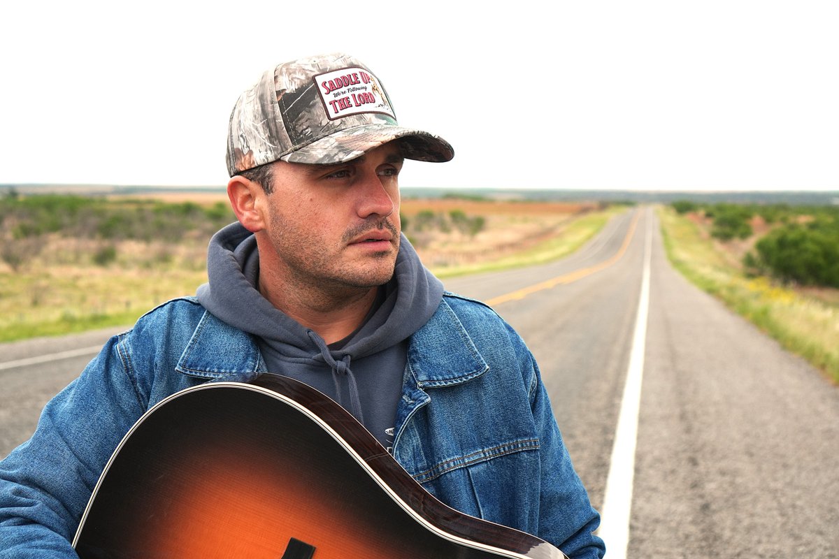 OklahomaMag's tweet photo. Logan Mac spent years building a life away from music, only to find his way back to the guitar – and a surprising second chance. Read our monthly Insider piece here: https://t.co/eohlJd9zr4
📸: David Graham https://t.co/07ksztfWr2