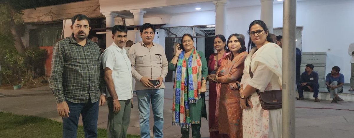 DevinderSingh__'s tweet photo. वोट चोरी के खिलाफ — वोट बचाओ, देश बचाओ! 🇮🇳

लोकतंत्र और संविधान की रक्षा के संकल्प के साथ अपने कांग्रेस साथियों के साथ 24 अक्टूबर को दिल्ली रोड पर पहुंचकर अपनी आवाज़ बुलंद की रन

लोकतंत्र की ताकत जनता का वोट है।
आइए, अपने मताधिकार और लोकतांत्रिक मूल्यों की रक्षा के लिए एकजुट हों।

जय हिंद 🇮🇳
जय संविधान 📜

— देवेंद्र सिंह
अध्यक्ष, जिला कांग्रेस कमेटी शहरी, यमुनानगर
@RahulGandhi @kcvenugopalmp @priyankagandhi @SanjaySDutt @raonarenderinc @Kumari_Selja @indiannationalcongre