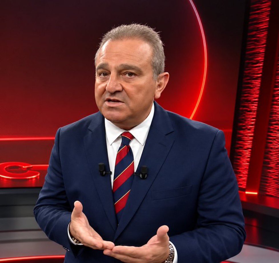 frekanstr_'s tweet photo. Gazeteci Ekrem Açıkel: "Milyar milyar liraları fondan cukkalayanlar şu anda villalarında keyif içindeler.

Haber yapan gazeteciler ya cezaevinde ya da ev hapsinde.

Bu ne yaman çelişki, annem böyle!" https://t.co/5LmjlX9kDP