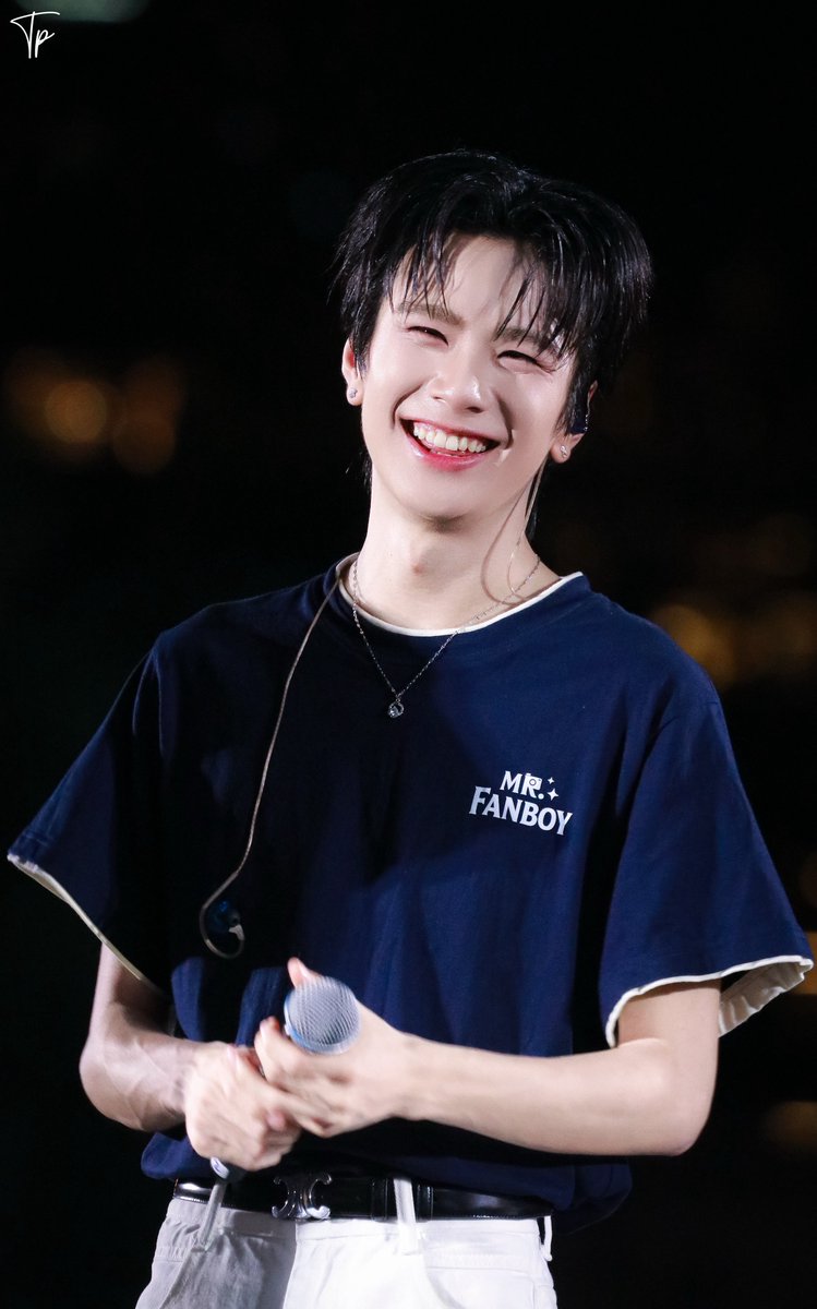 littlediaryofTP's tweet photo. #savewrg ; แอบมาเติมแมวจิ๋ววว 🐱✨🤍

MR FANBOY BUSKING TRUE5G
#แฟนบอยบัสกิ้ง https://t.co/2XO28vjw7a