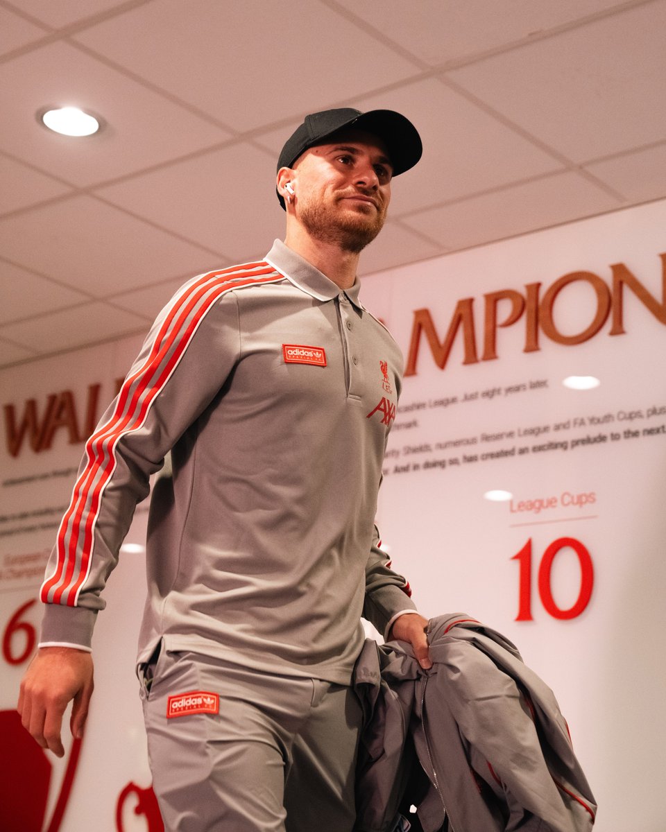 LFC's tweet photo. Anfield arrivals 📸 https://t.co/CPX7lIOxWv