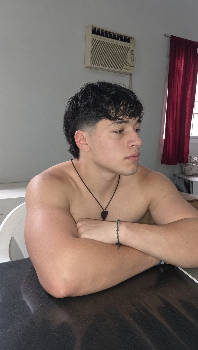 marzolienzo's tweet photo. La cara de.💀 https://t.co/4dC07WHmf7