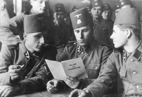 warkxzy's tweet photo. LA OPINIÓN DE HITLER SOBRE LOS ISLAMISTAS - hubiera preferido que Alemania hubiera sido un país islámico antes que cristiano porque según él, el cristianismo era débil y decadente.

NECESITAMOS UN PUEBLO ISLÁMICO PERO PARA PERSONAS QUE CUMPLAN CON LOS FINES DE LUCHA HITLERIANAS https://t.co/vk9ideXNYy