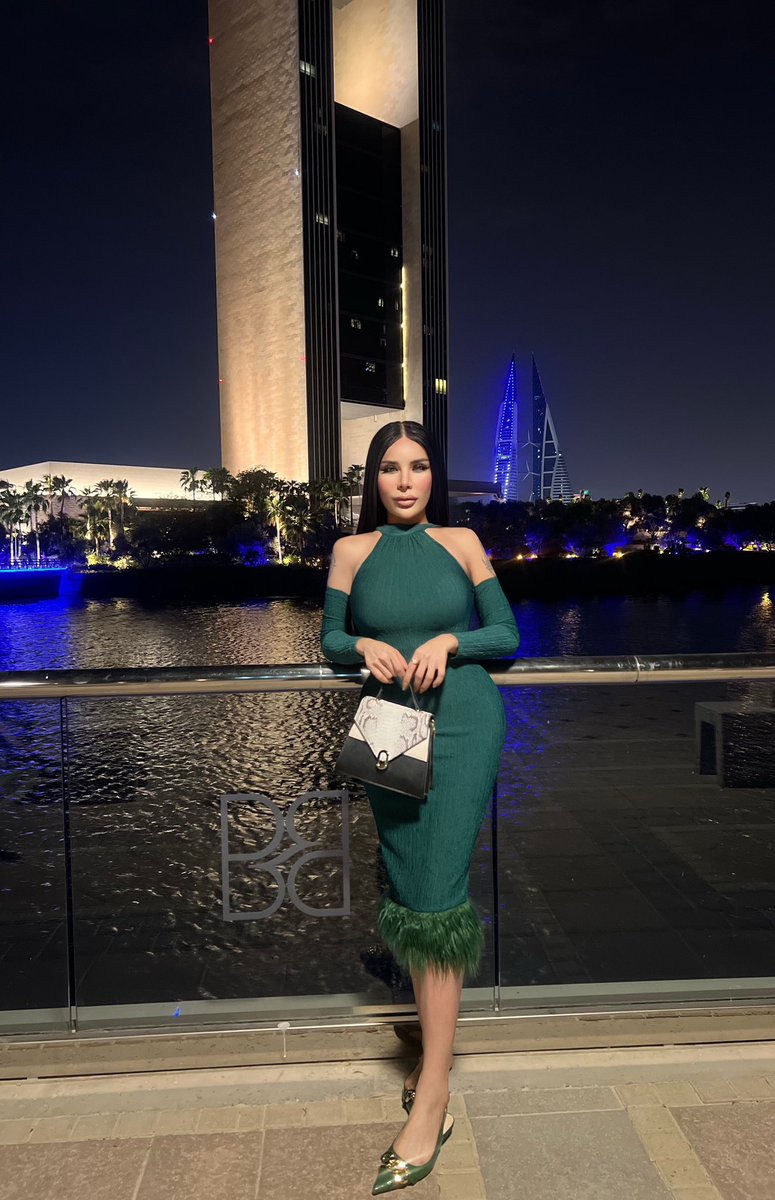 MertieTomecs's tweet photo. #ladyboy_juffar
#ladyboy_bahrain
#ladyboy_manama 💝 https://t.co/pcq16pFDRU