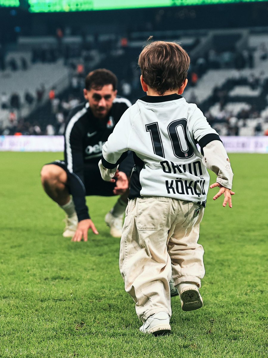 OrkunKokcu's tweet photo. Nesilden nesile 🦅 https://t.co/0QWZJIsC0j