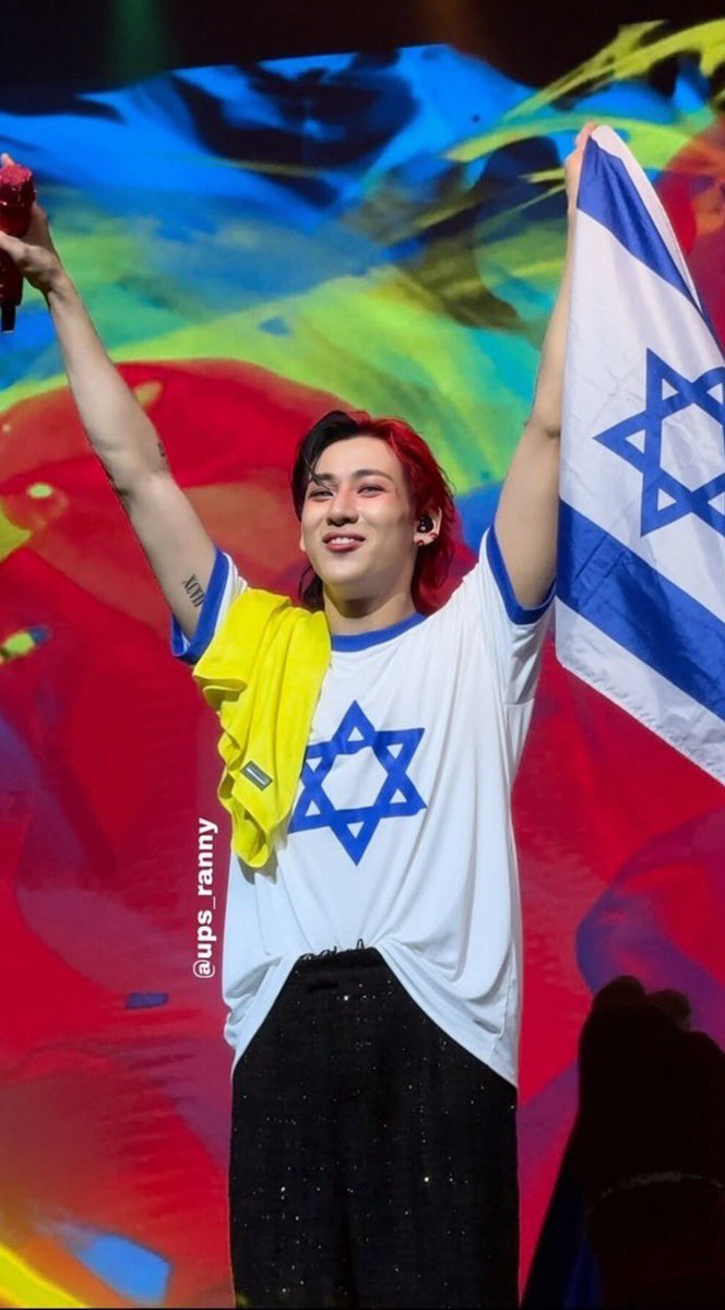 BlackMajiks's tweet photo. Martin wearing cornrows, bambam wearing a Israeli flag, mark wearing a confederate flag. WTF IS GOING ON IN THE KPOP INDUSTRY https://t.co/4a8yk8rhuf