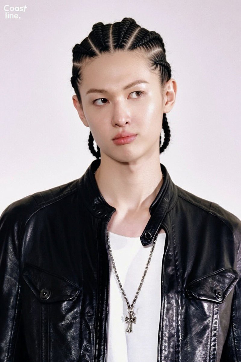 BlackMajiks's tweet photo. Martin wearing cornrows, bambam wearing a Israeli flag, mark wearing a confederate flag. WTF IS GOING ON IN THE KPOP INDUSTRY https://t.co/4a8yk8rhuf
