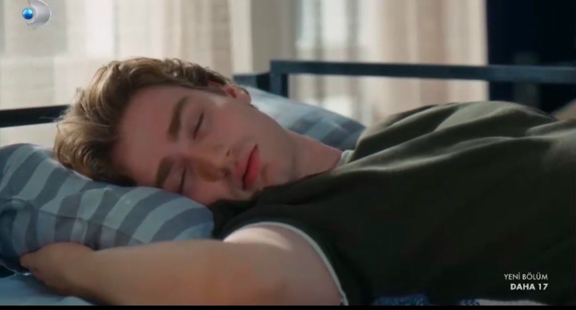 nesaxdr's tweet photo. Imagine waking up next to this pretty face #Daha17 #TeoDen #AtaYaşat https://t.co/QhlaBMw60D