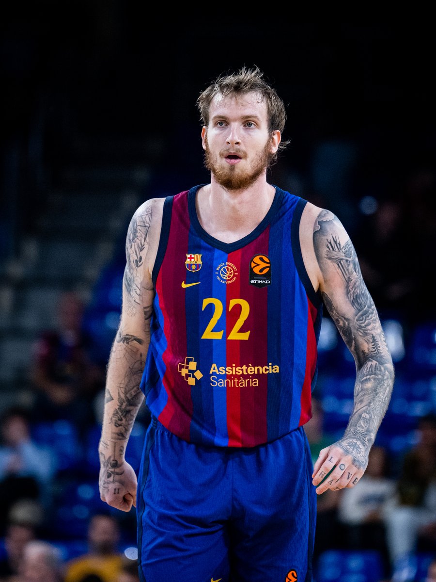 MatPoluszanczyk's tweet photo. Olek Balcerowski vs. Valencia: 9 punktów (4/4 FG, 1/1 FT), 3 zbiórki, asysta, strata, 4 faule w 14 minut. Barcelona odniosła zwycięstwo 89:86. Polak na plus, ale nadal boli łapanie fauli bez potrzeby, przez co dłuższy występ zaliczył Nebo 🏀 #LigaEndesa #KoszKadra #acbpl #plkpl https://t.co/s87OJ7Cdz0