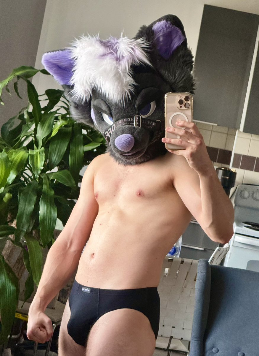 gabefoxxo's tweet photo. it’s too cold to be baiting these days https://t.co/iul31j7qgm