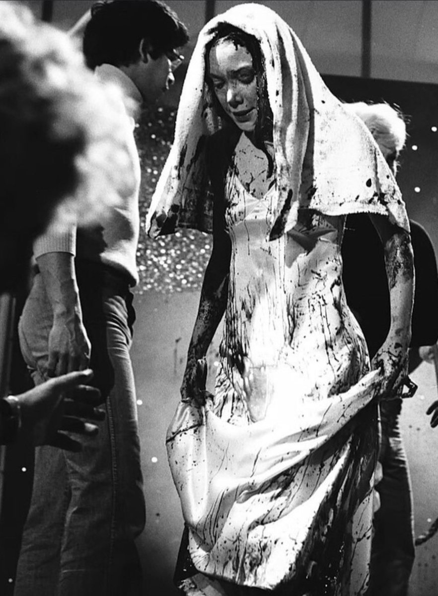 ginaxcx's tweet photo. carrie 1976 bts rares https://t.co/gOlHF1exv5