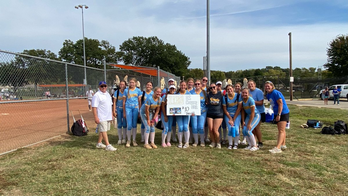 TaylorCarver00's tweet photo. Yesterday during the Rolla Tournament I hit my 100 career hits on a homerun. I also got 3rd time in a row 100 strikeouts for pitching for high school ball. Thank you to all my teammates and coaches! Thank you @GreinerSoftball and @hittingdevelop for helping me get here. https://t.co/h69osMPJEf