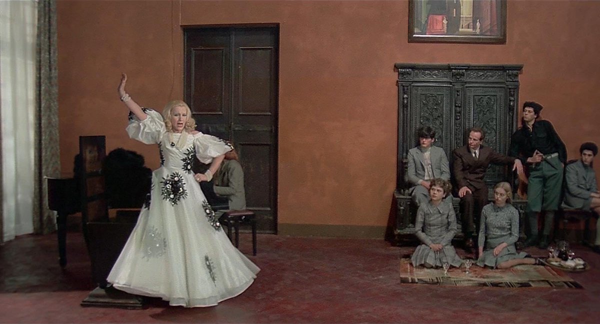 Mas97646Masia's tweet photo. Salò o le 120 giornate di Sodoma (1975) dir. Pier Paolo Pasolini https://t.co/kYKsyQszHU
