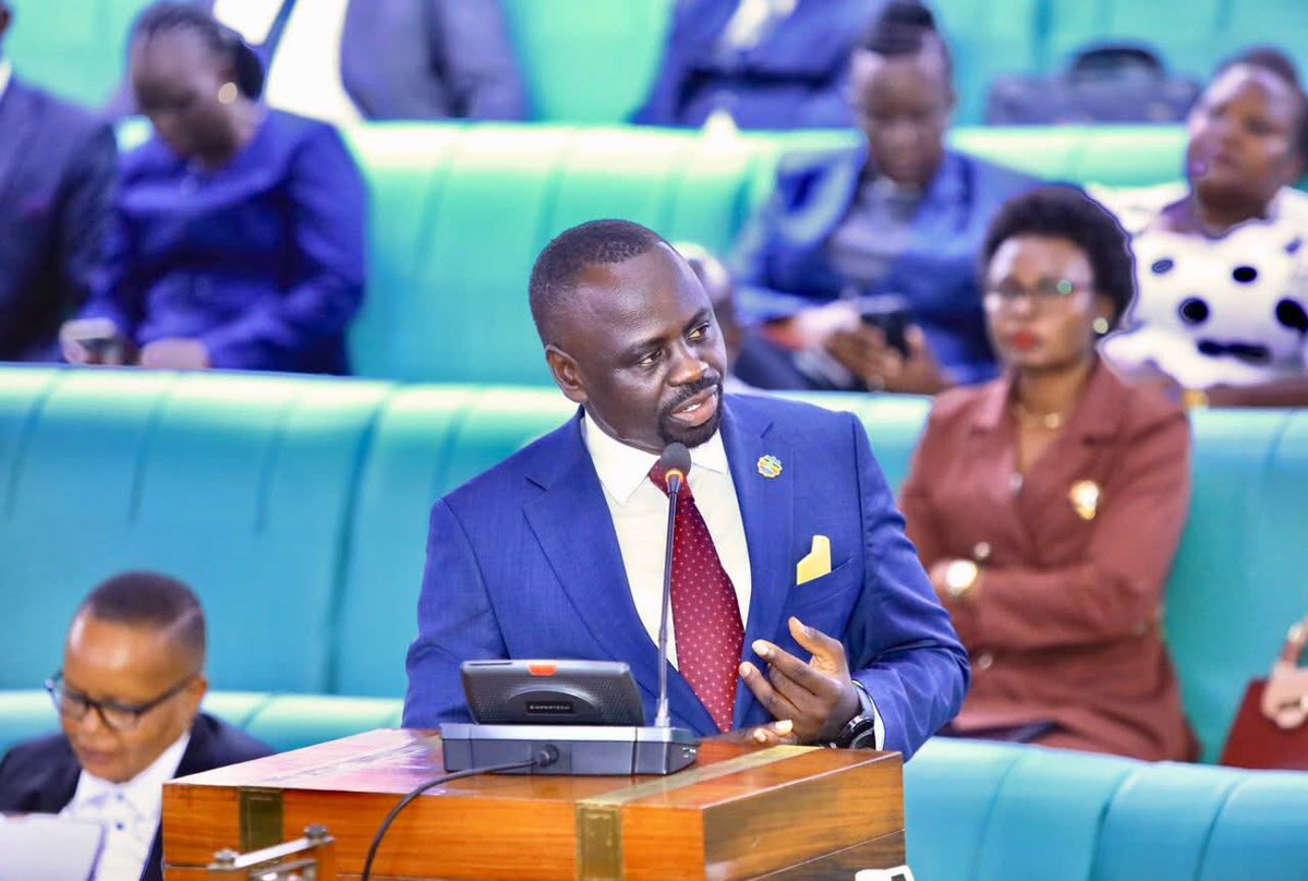 MWekomba's tweet photo. I want to appreciate Hon @BiaraEmmanuel27 for representing Bugisu coffee growers when you requested the govt to give that 1.5trillions  to Bugisu Arabica farmers instead of giving it to inspire Ntugamo. It’s my request that all MPs of Bugisu must join Hon Biara  to push for this https://t.co/B1Zj4kNLtA