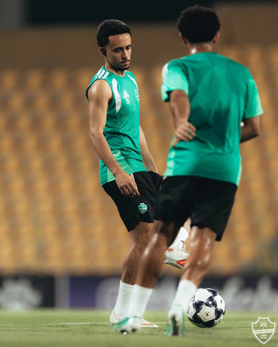 ALAHLI_FC's tweet photo. 👀💚 https://t.co/N0b3cetBYZ