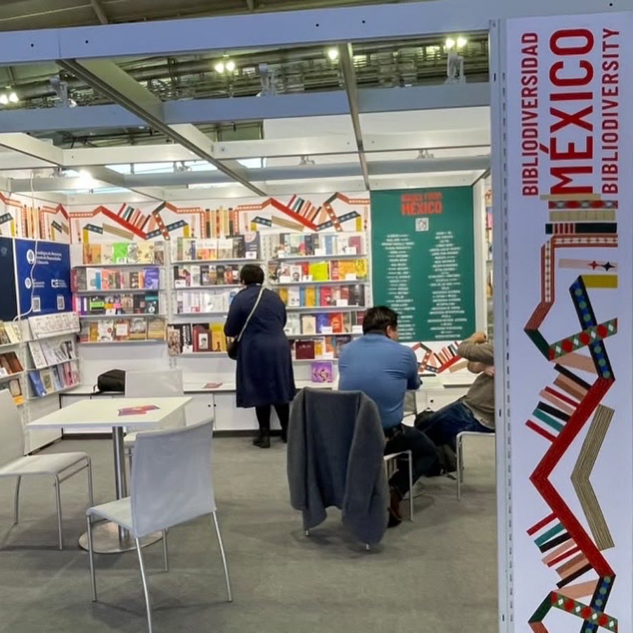 LibrosMarques's tweet photo. Termina la @Book_Fair en Frankfurt y nos despedimos contentos. 

#LibrosDelMarqués #Buchmesse #FrankfurtBookFair2026 #booksfrommexico https://t.co/orN7TWuKSo