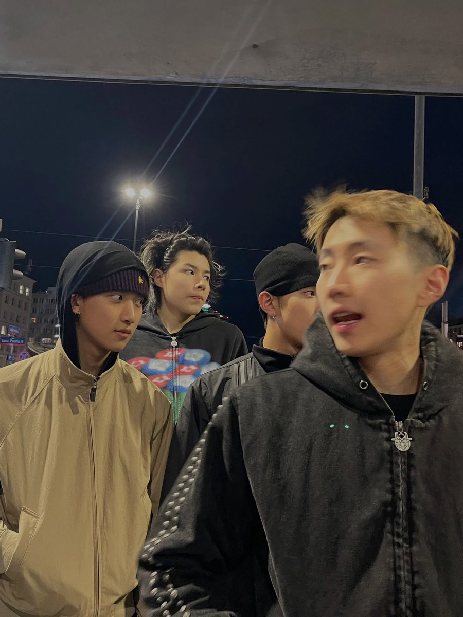 ryulngshot4sho's tweet photo. 📸 4shoboiz instagram update | Ryul  #김률 (1/2) 

🎵: Kiss Me Through The Phone - Soulja Boy, Sammie 

#LNGSHOT #롱샷 https://t.co/lHpovESYqX
