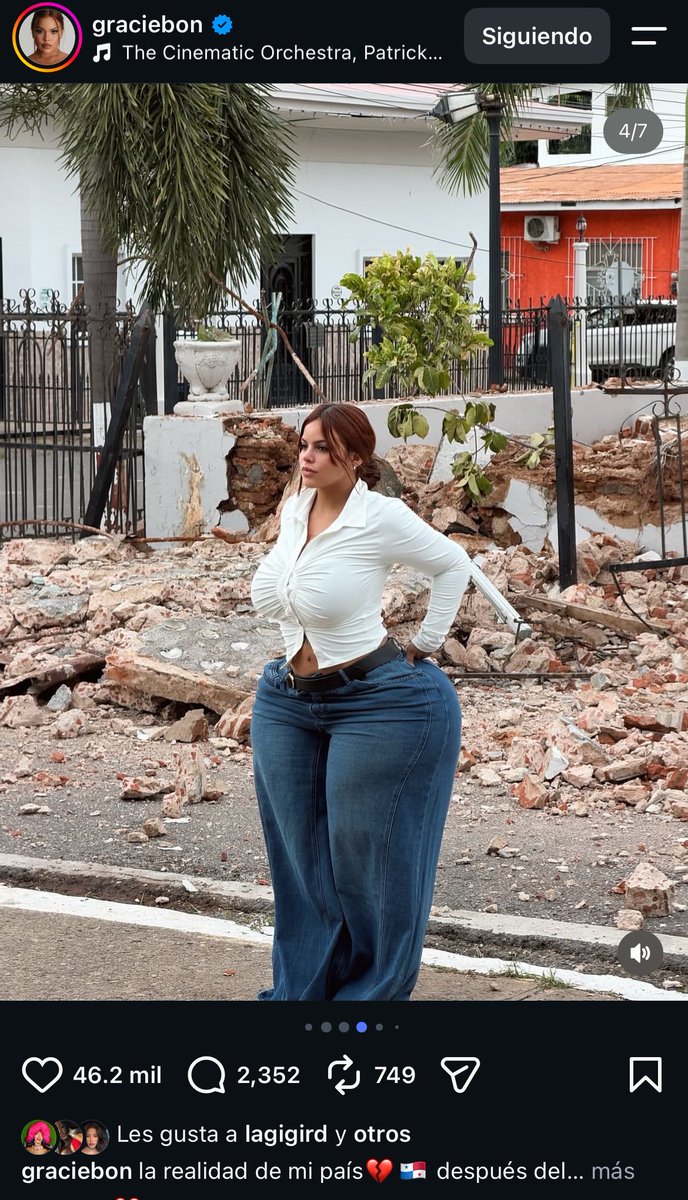 vsbsbsbbsbz's tweet photo. Qué tan asqueroso tienes que será para irte a tirar fotos para Panamá, sabiendo ella en la situación que era el país. Ella fue hacerse una sección de fotos. https://t.co/QuSbIQ1YhQ