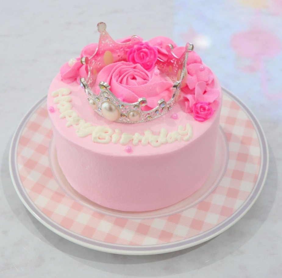 donchan1950's tweet photo. お誕生日おめでとうございます🎊🎉🎁🎂🎈🎀✨️楽しい年にしましょうねっ😊✌️
@The_Aya_monkey https://t.co/cdZsf73n0q