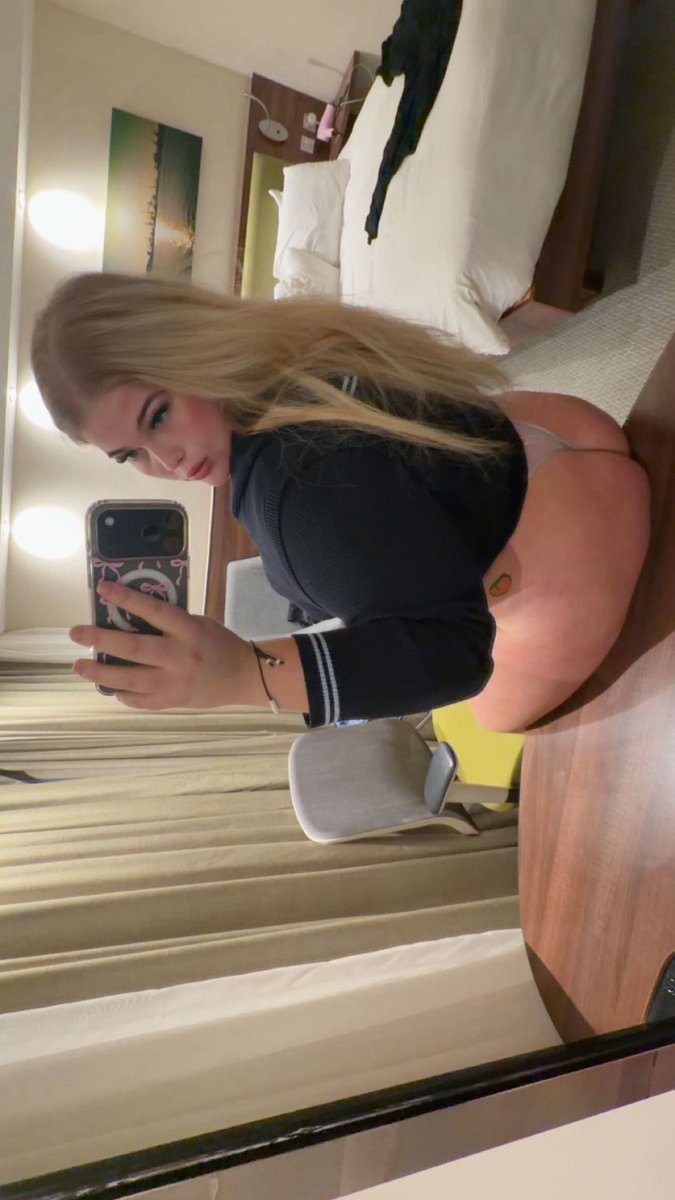 brownsian99's tweet photo. Kisses for you https://t.co/K1WOt7sdmy