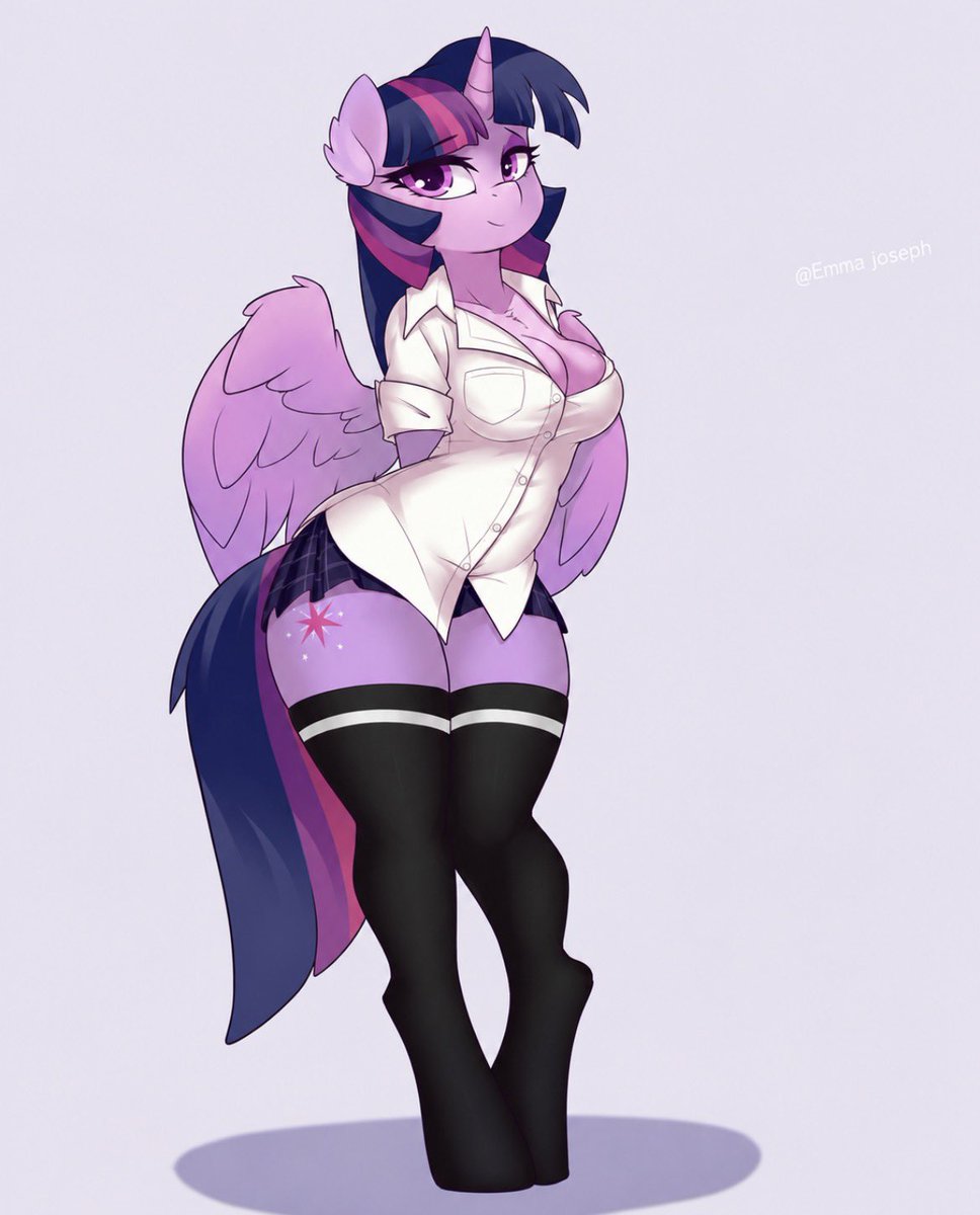 emma_joseph333's tweet photo. A little magic, a little attitude, and a whole lot of sparkle 💜✨🦄🌙
#MLP #MyLittlePony #MLPFAN #Ponyville #MLPCommunity #MLPArt https://t.co/hwx71CR9sd