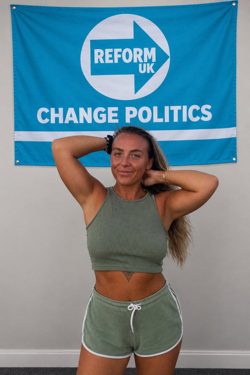 charlotte_xo_uk's tweet photo. Standing proud speaking up and backing the change Britain needs. 🇬🇧🩵 ReformUK real change for a brighter future. ✨️ 🩵🇬🇧 

Vote 🗳️ Reform UK 🇬🇧🩵 please give me a follow and repost if you will vote Reformuk next election comment below 👇🏻🩵🇬🇧🩵🇬🇧🩵#reformuk #votereform. https://t.co/Jv52YVs6rm