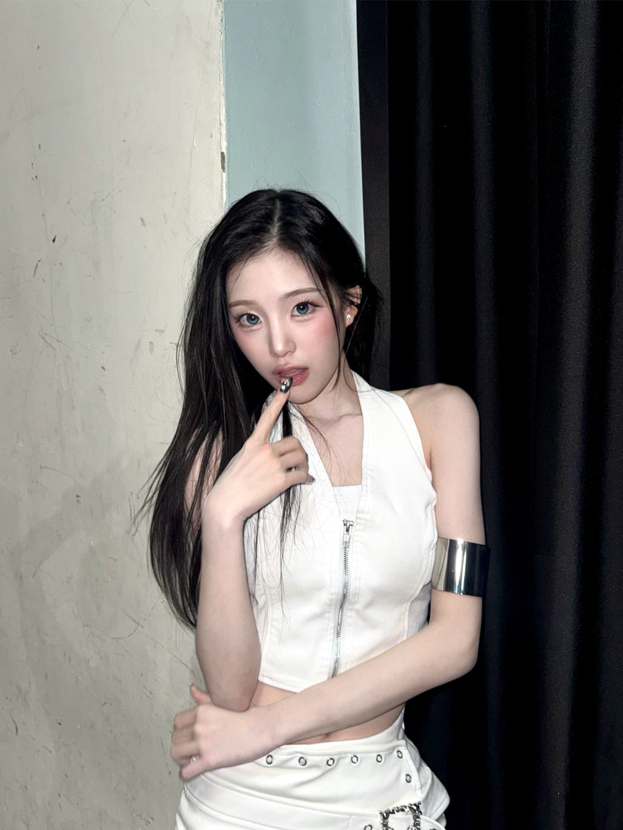 JiyeonBRA's tweet photo. [📷] Atualização via cosmo room.

#tripleS #트리플에스 #Jiyeon #지연 https://t.co/vnQPJt5HAL