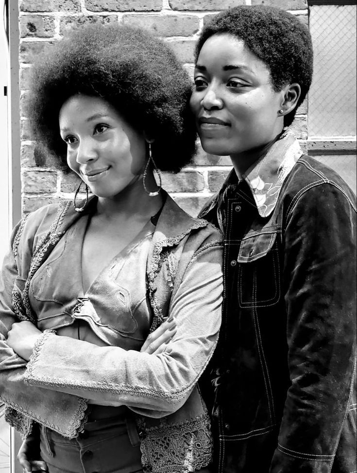 dykegrrl's tweet photo. vintage black lesbians 🤎 https://t.co/QbQC7DcTqF