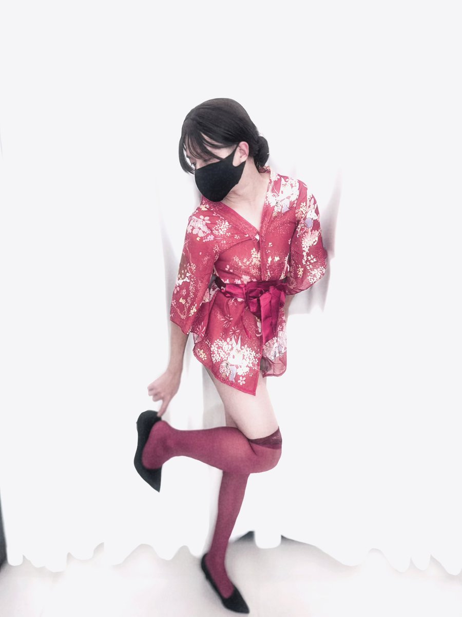 JellyInKitty's tweet photo. 提下鞋不小心把仙女棒露出来了呢 https://t.co/qOSdyJaDhE
