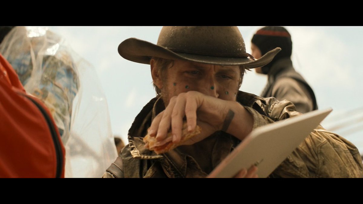 rysghostling's tweet photo. the funniest thing about ryan's tattoos in his movies is that the first few scenes you can see they did try to cover them up, albeit poorly, then as the movies went by they gave up entirely so suddenly colt seavers have wrist tattoo 😭✋🏼 https://t.co/ZuuVO6CebK