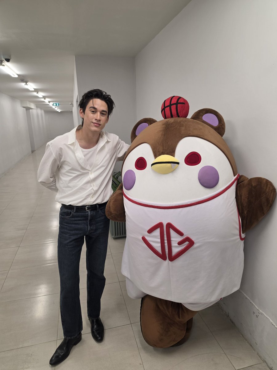 guinzly__gmmtv's tweet photo. Scrub-a-dub-dub 🧴✨
#SkinEditorFMFxGawinGuinzly
#GUINZLY @gawincaskey https://t.co/S3GdeCg9Tr